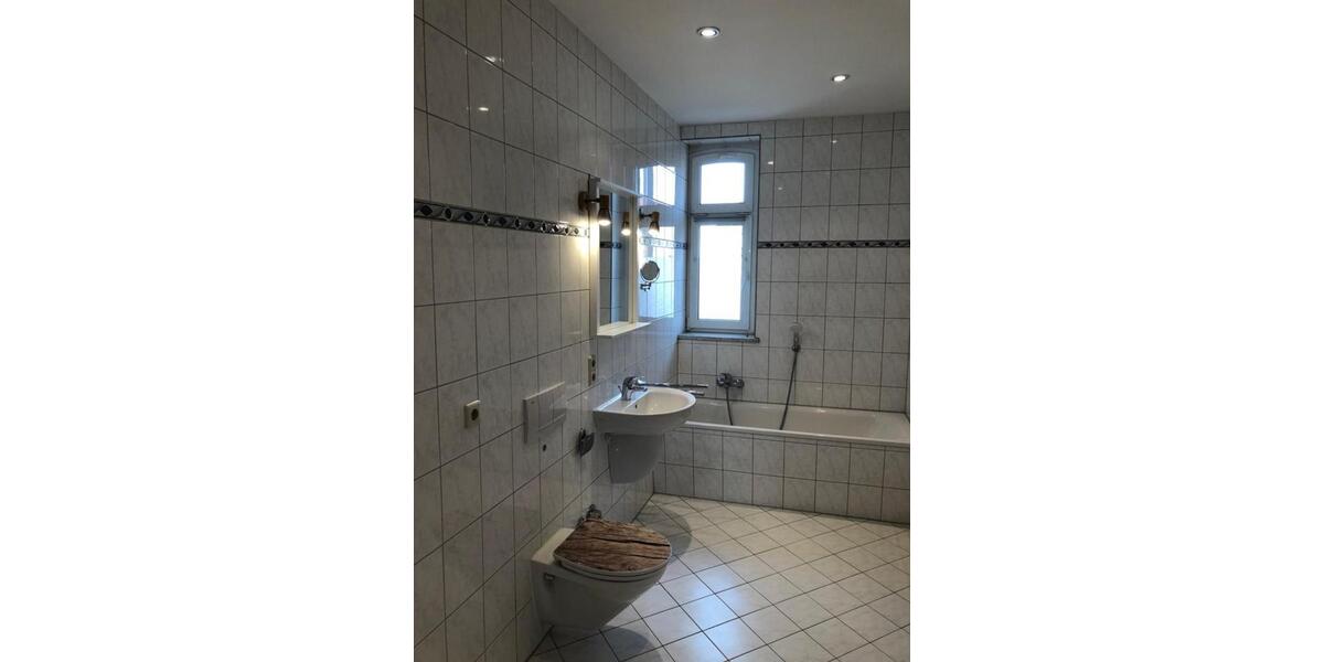 Etagenwohnung Zwickau - 2 Zimmer, 65 m&sup2;, 95.000&euro; | Angebot:9064293