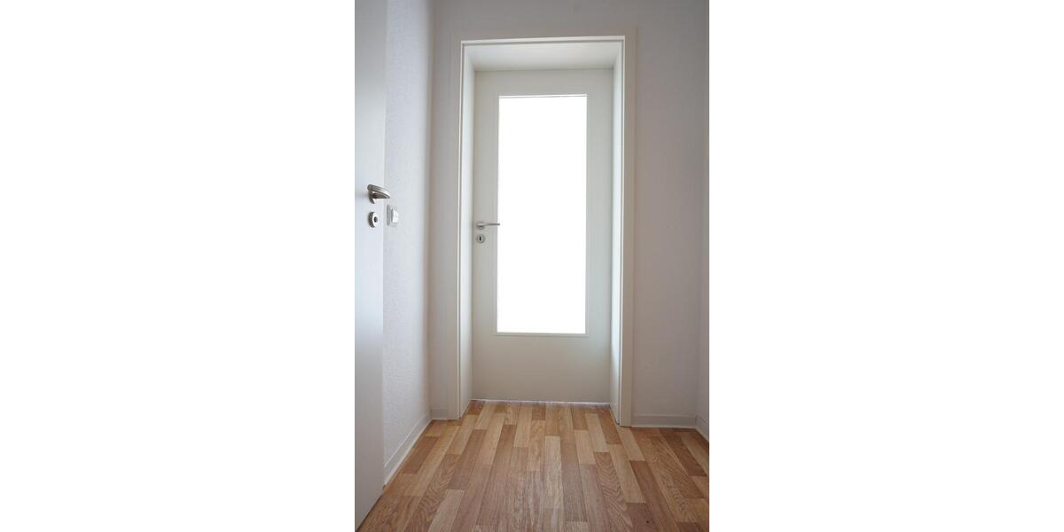 Etagenwohnung Glauchau - 1 Zimmer, 31 m&sup2;, 185&euro; | Angebot:25263505