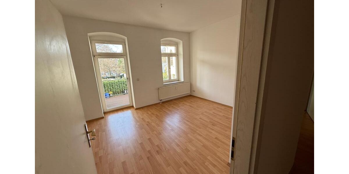 Etagenwohnung Zwickau - 5 Zimmer, 118 m&sup2;, 699&euro; | Angebot:25756475