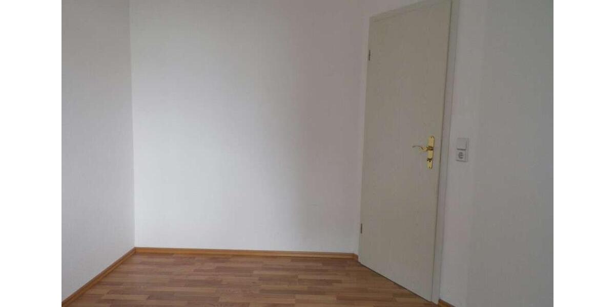 Etagenwohnung Zwickau - 3 Zimmer, 65 m&sup2;, 439&euro; | Angebot:24589901