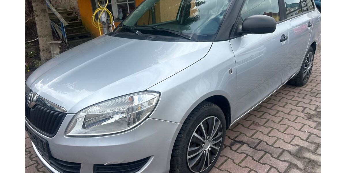 Skoda Fabia 233.000 km 2.800 &euro; zwickau 08064