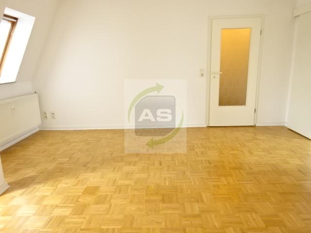 Etagenwohnung Zwickau Zwickau-Nord - 2 Zimmer, 70 m&sup2;, 399&euro; | Angebot:26479866