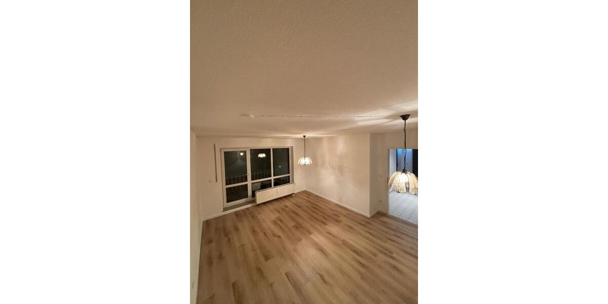 Dachgeschoßwohnung Zwickau - 2 Zimmer, 55 m&sup2;, 650&euro; | Angebot:25646720