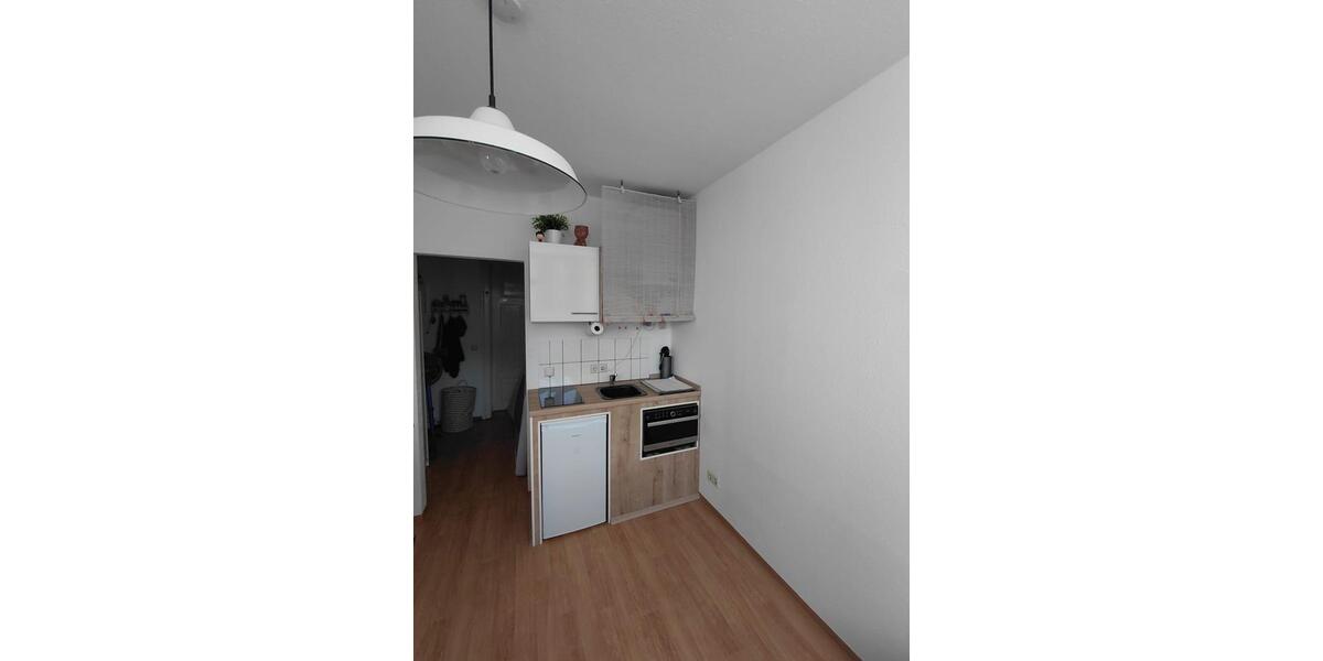 Dachgeschoßwohnung Zwickau - 1 Zimmer, 18 m&sup2;, 165&euro; | Angebot:25308479
