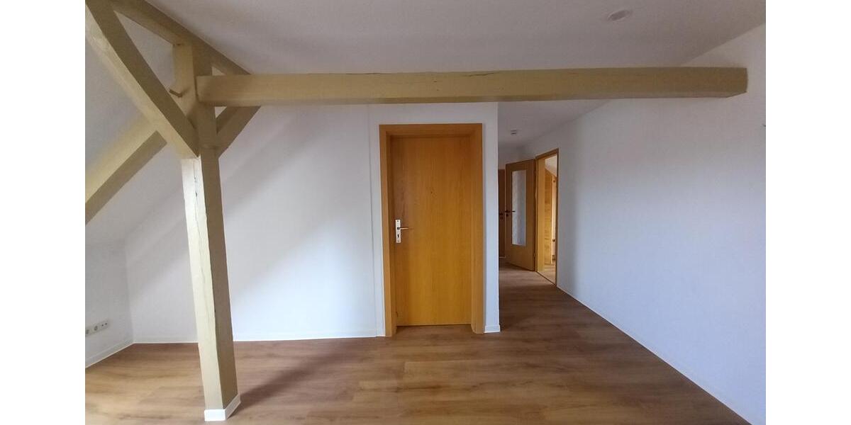 Etagenwohnung Gößnitz - 2 Zimmer, 62 m&sup2;, 345&euro; | Angebot:16998841