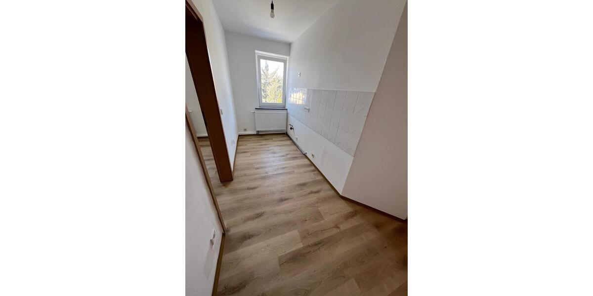 Etagenwohnung Lichtentanne - 1 Zimmer, 32 m&sup2;, 220&euro; | Angebot:25294277