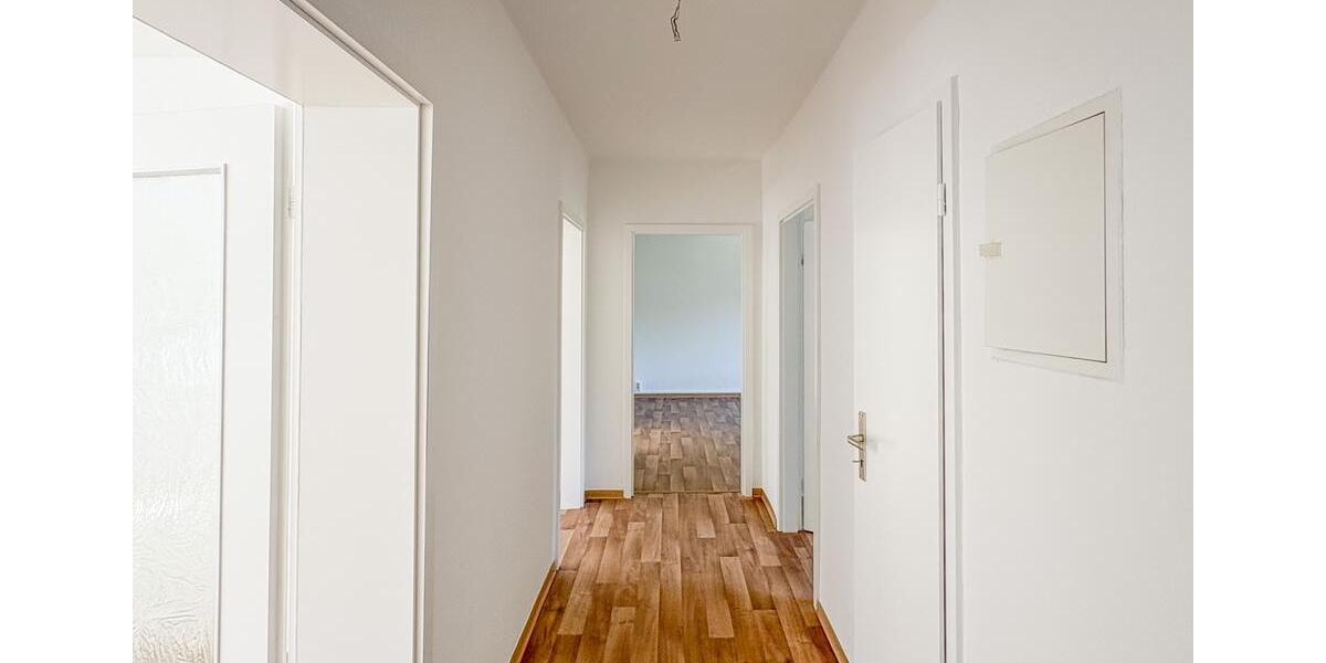 Etagenwohnung Zwickau Auerbach - 4 Zimmer, 81 m&sup2;, 419&euro; | Angebot:25852917