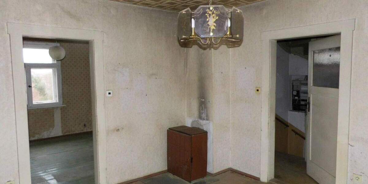 Einfamilienhaus Werdau - 4 Zimmer, 110 m&sup2;, 77.000&euro; | Angebot:25662887