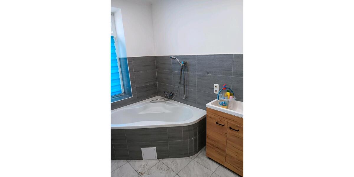 Etagenwohnung Treuen - 2 Zimmer, 65 m&sup2;, 465&euro; | Angebot:25542143