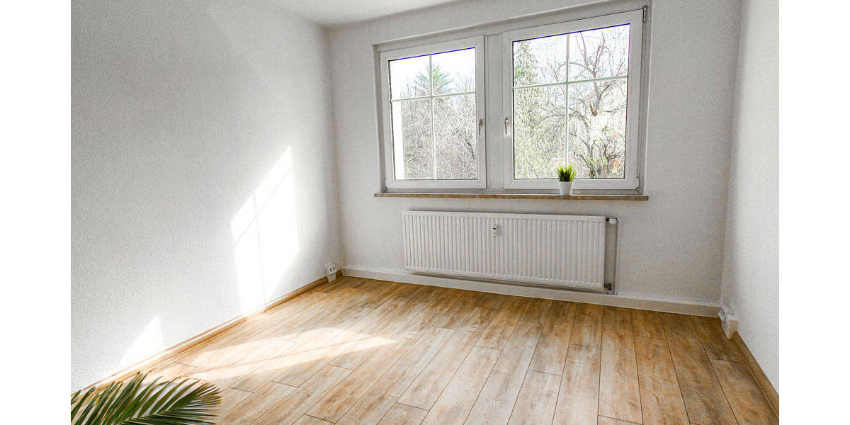 Etagenwohnung Zwickau Eckersbach - 4 Zimmer, 75 m&sup2;, 563&euro; | Angebot:25845859