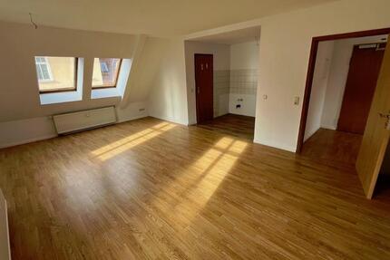 Wohnung Werdau - 2 Zimmer, 51 m&sup2;, 260&euro; | Angebot:23183632