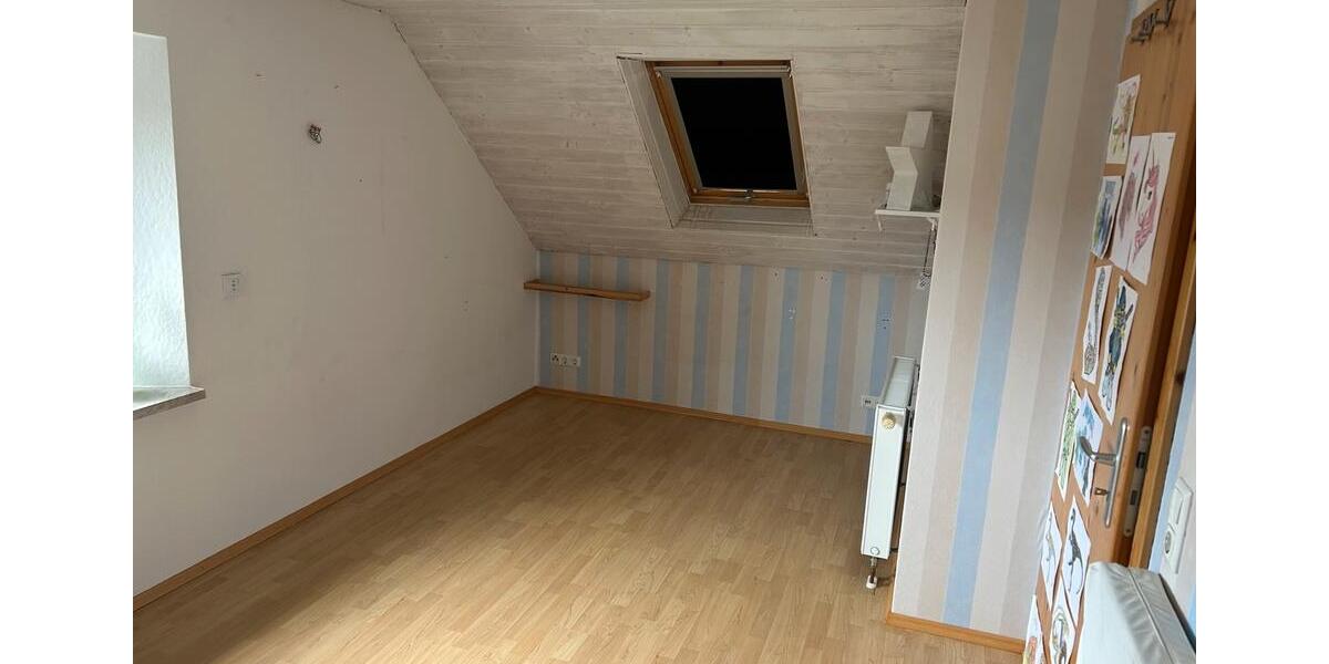 Einfamilienhaus Greiz - 6 Zimmer, 193 m&sup2;, 190.000&euro; | Angebot:25343159