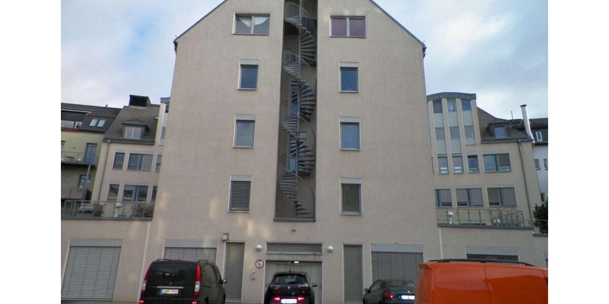 Dachgeschoßwohnung Zwickau - 2 Zimmer, 68 m&sup2;, 420&euro; | Angebot:22739653