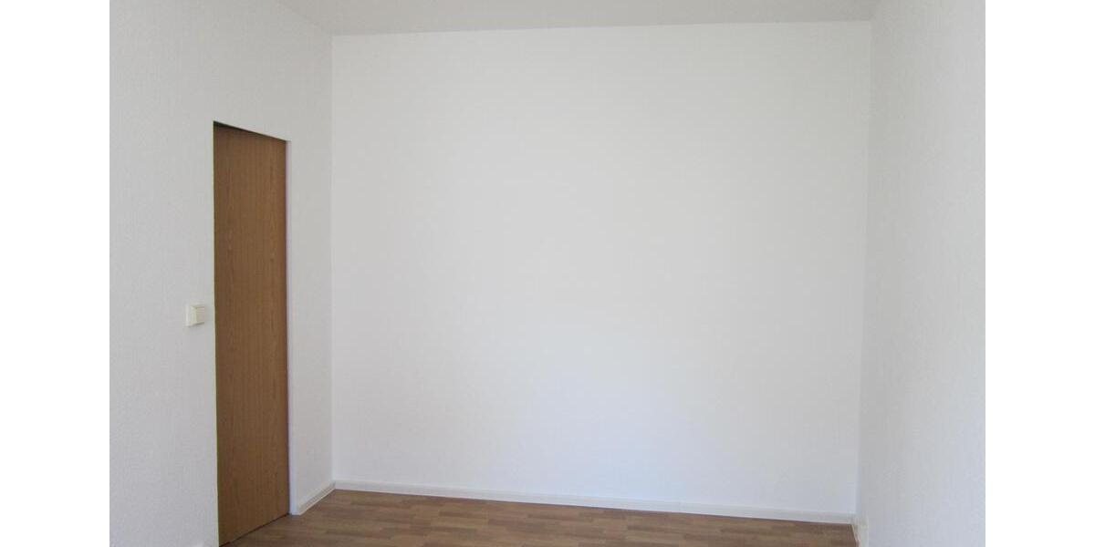 Etagenwohnung Crimmitschau - 4 Zimmer, 87 m&sup2;, 589&euro; | Angebot:19635396