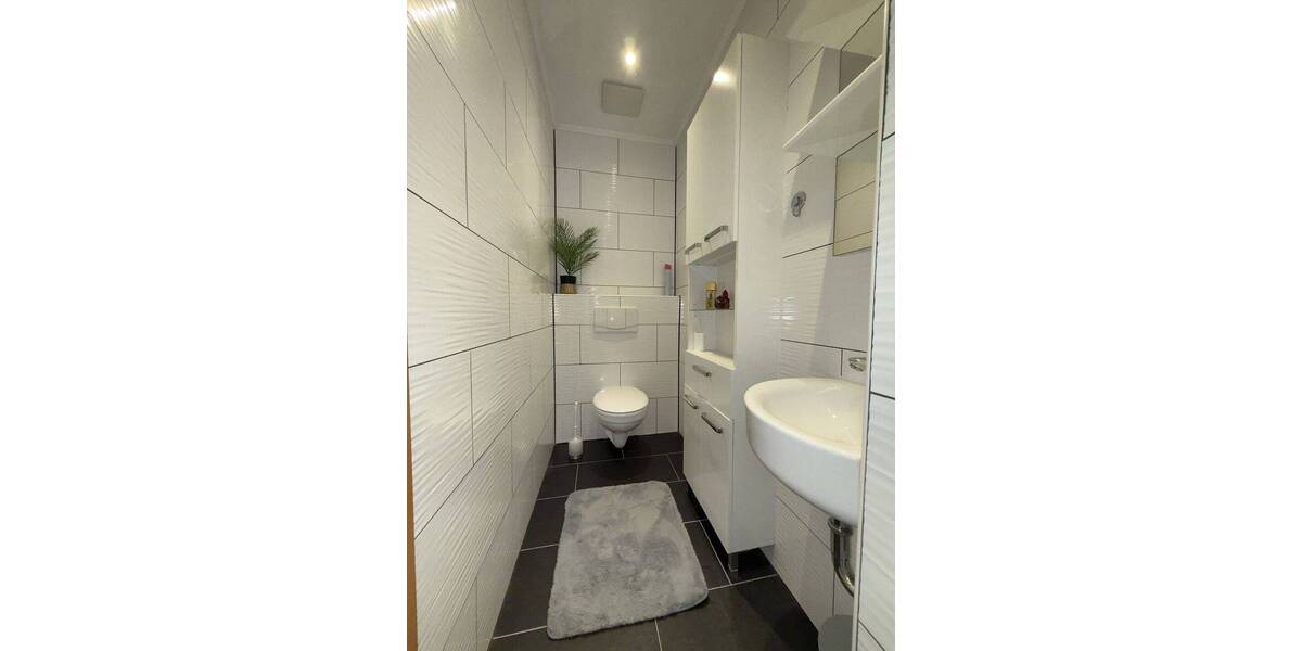 Etagenwohnung Reinsdorf - 2 Zimmer, 97 m&sup2;, 110.000&euro; | Angebot:25680259