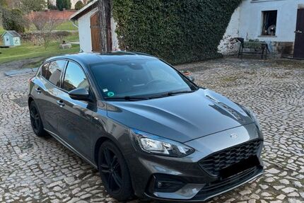 Ford Focus 80.000 km 14.000 &euro; Wilkau-Haßlau 08112