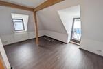 Dachgeschoßwohnung Zwickau - 3 Zimmer, 88 m&sup2;, 560&euro; | Angebot:25945689