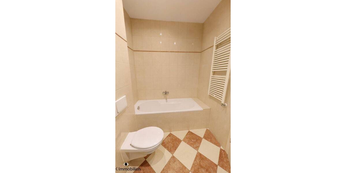 Etagenwohnung Zwickau Niederplanitz - 2 Zimmer, 60 m&sup2;, 59.000&euro; | Angebot:25740175