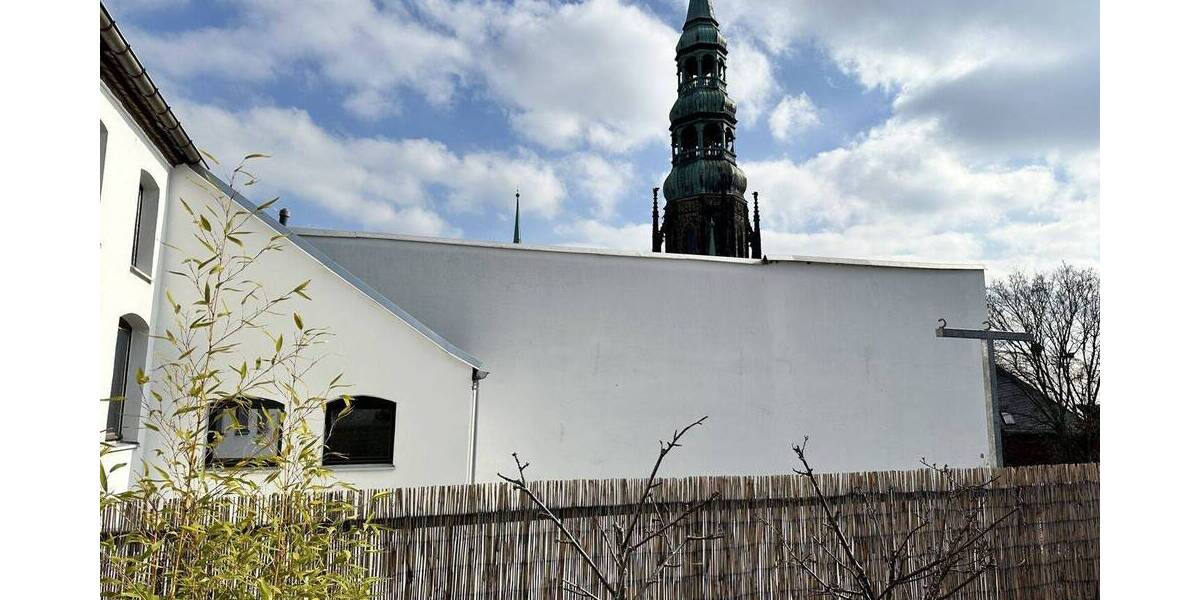 Etagenwohnung Zwickau Innenstadt - 3 Zimmer, 132 m&sup2;, 925&euro; | Angebot:25880935