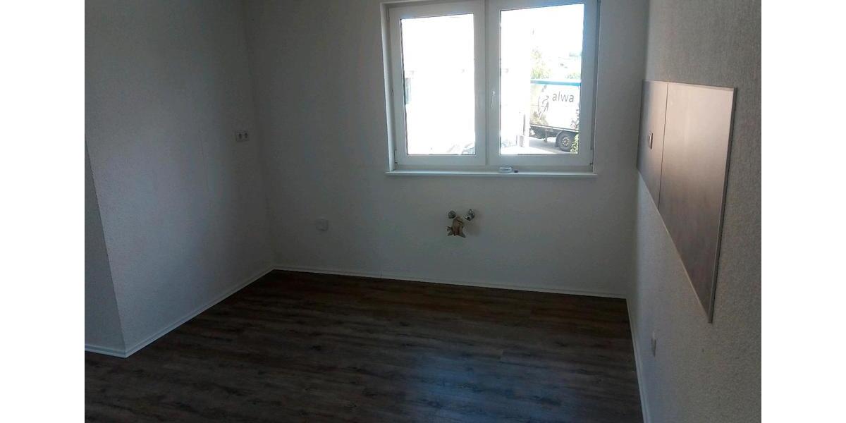 Etagenwohnung Ronneburg - 4 Zimmer, 105 m&sup2;, 1.380&euro; | Angebot:25417077