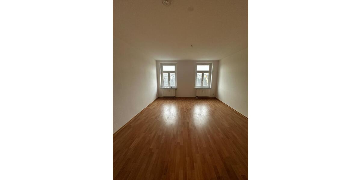Dachgeschoßwohnung Zwickau - 3 Zimmer, 85 m&sup2;, 552&euro; | Angebot:25838530