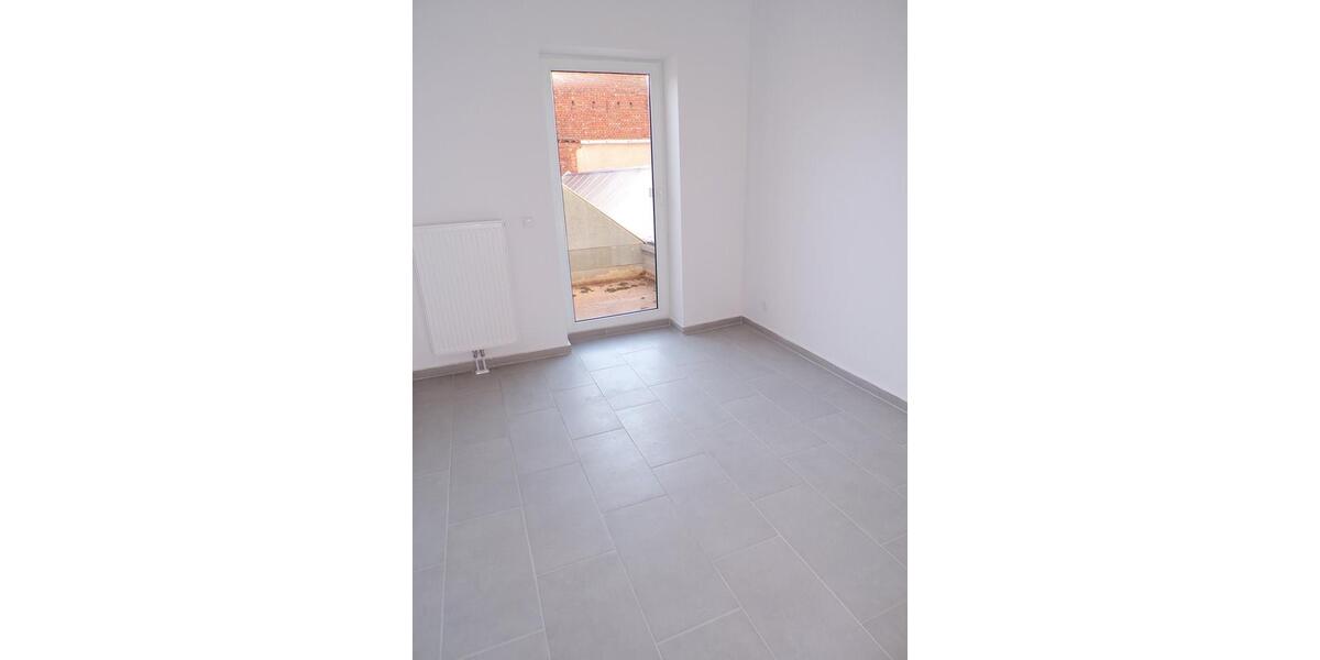 Etagenwohnung Zwickau - 2 Zimmer, 60 m&sup2;, 350&euro; | Angebot:24622144