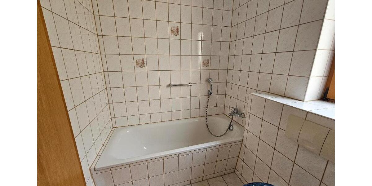 Erdgeschoßwohnung Hohenstein-Ernstthal Ernstthal - 2 Zimmer, 45 m&sup2;, 310&euro; | Angebot:25823881