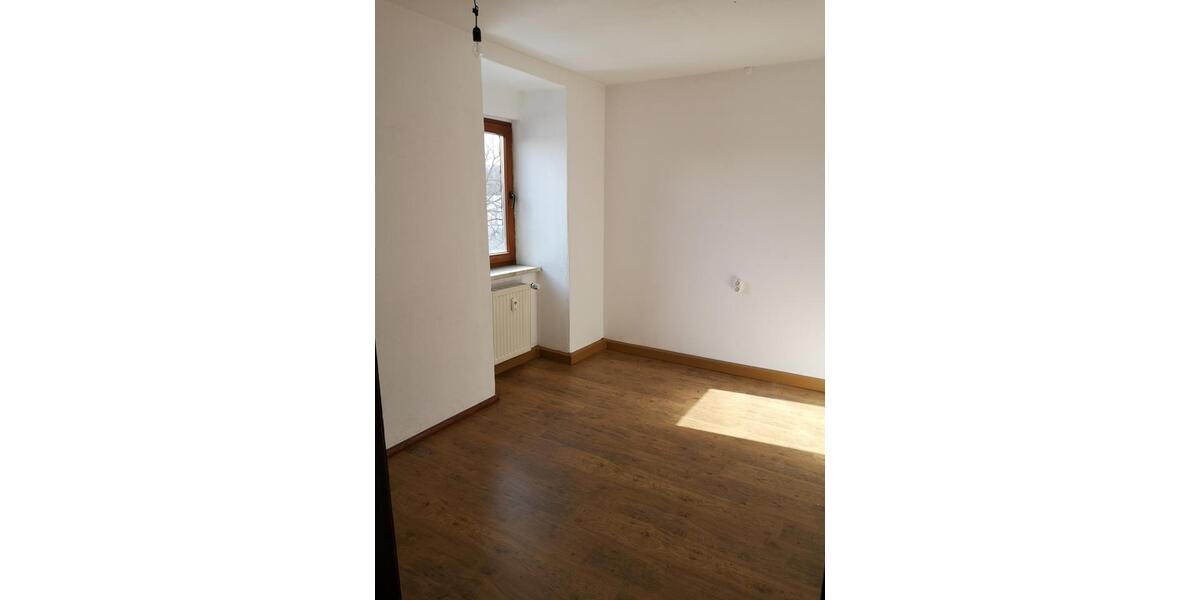 Etagenwohnung Glauchau - 2 Zimmer, 47 m&sup2;, 280&euro; | Angebot:24813980