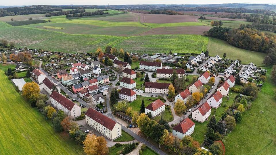 Etagenwohnung Mülsen - 3 Zimmer, 57 m&sup2;, 360&euro; | Angebot:26296735