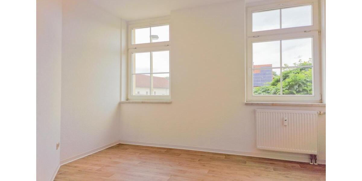 Etagenwohnung Glauchau - 3 Zimmer, 68 m&sup2;, 374&euro; | Angebot:23137907