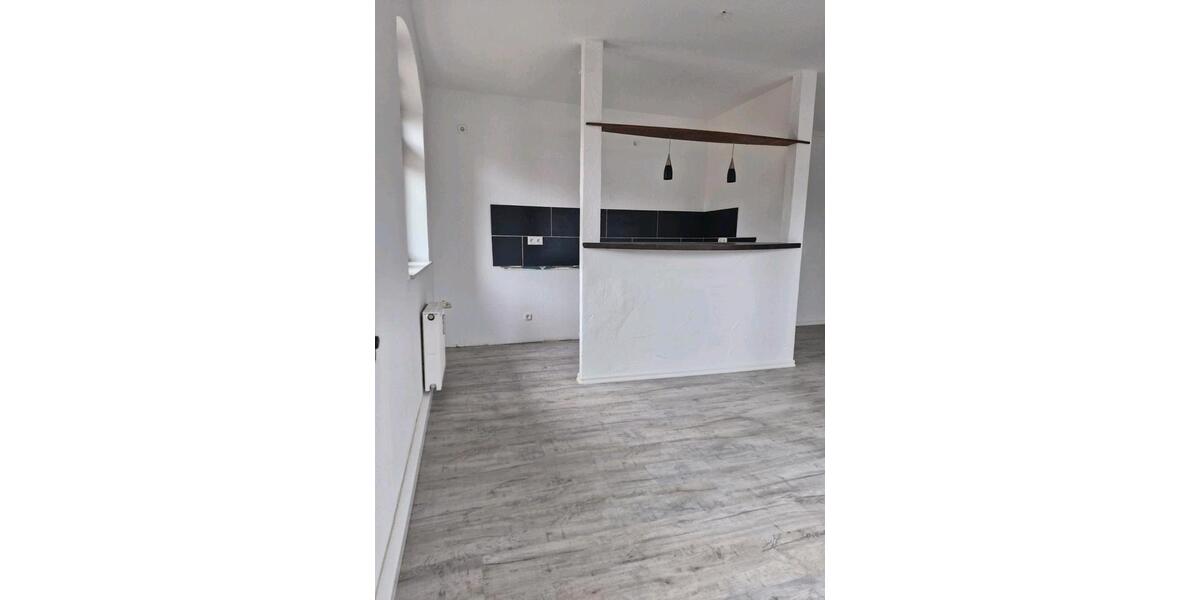 Dachgeschoßwohnung Crimmitschau - 2 Zimmer, 53 m&sup2;, 505&euro; | Angebot:25407280