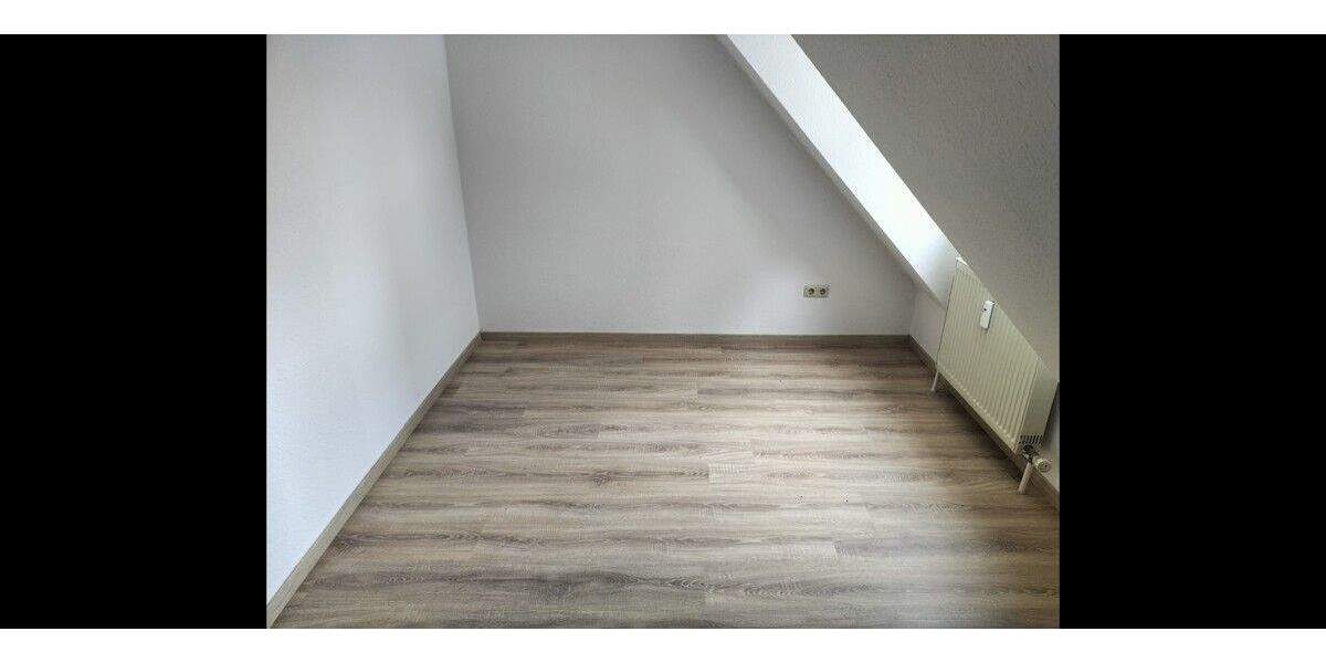 Etagenwohnung Crimmitschau - 3 Zimmer, 63 m&sup2;, 366&euro; | Angebot:26015298