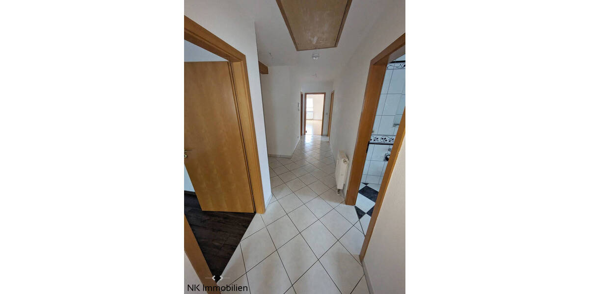 Etagenwohnung Zwickau Innenstadt - 3 Zimmer, 88 m&sup2;, 560&euro; | Angebot:26805946