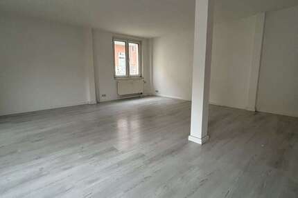 Wohnung Zwickau Mitte-Nord - 1 Zimmer, 42 m&sup2;, 215&euro; | Angebot:25931792