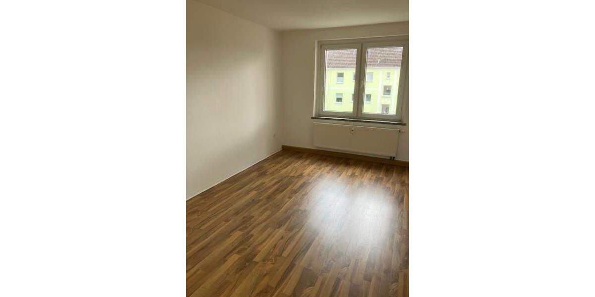 Etagenwohnung RC OT Mylau Mylau - 3 Zimmer, 61 m&sup2;, 390&euro; | Angebot:25662886