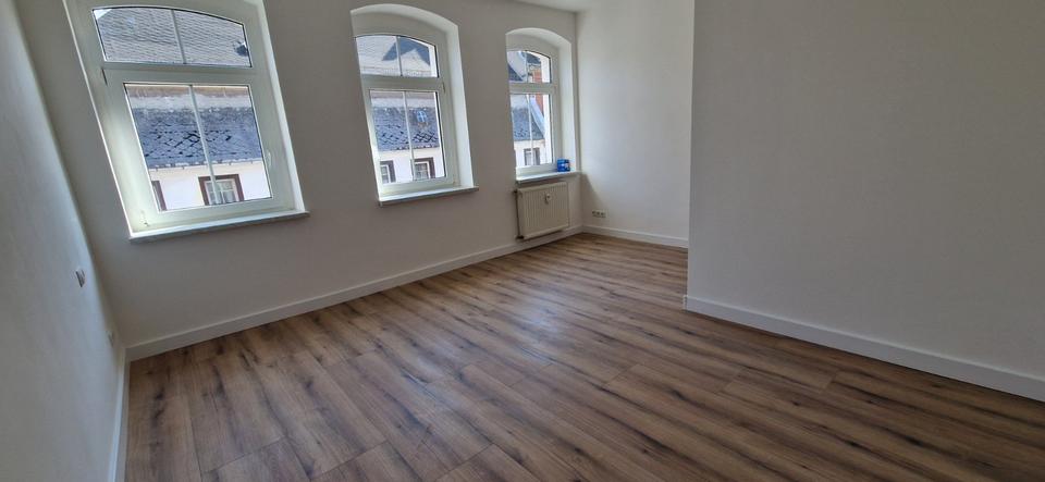 Etagenwohnung Hohenstein-Ernstthal Ernstthal - 3 Zimmer, 88 m&sup2;, 550&euro; | Angebot:25232388