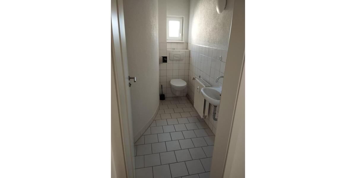 Etagenwohnung Glauchau - 3 Zimmer, 84 m&sup2;, 495&euro; | Angebot:25631643