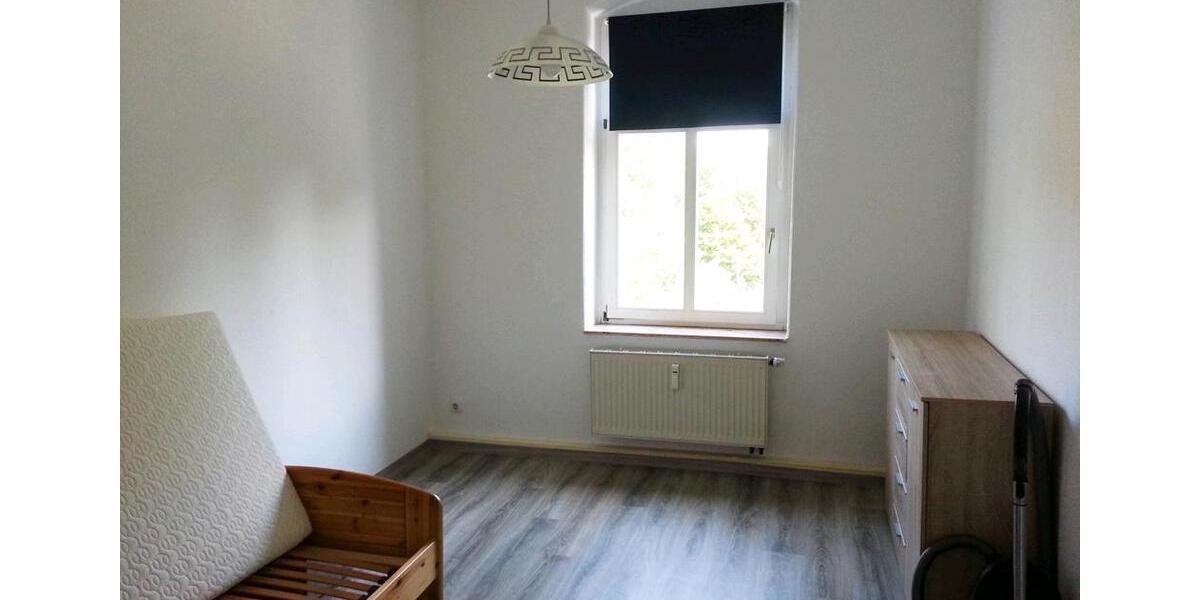 Etagenwohnung Zwickau - 2 Zimmer, 45 m&sup2;, 225&euro; | Angebot:25934615