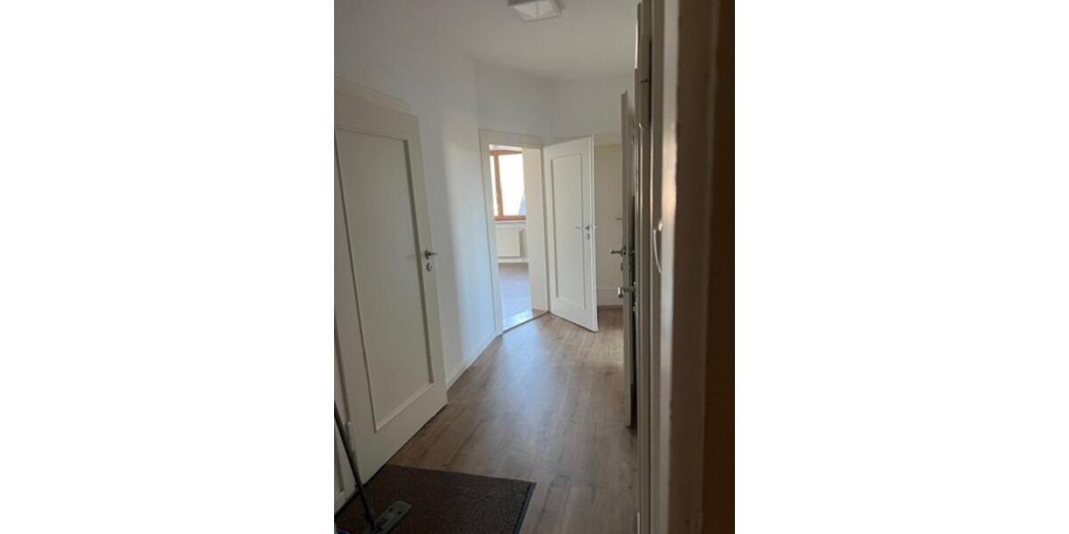 Dachgeschoßwohnung Aue-Bad Schlema Bad Schlema - 3.5 Zimmer, 75 m&sup2;, 390&euro; | Angebot:24786907