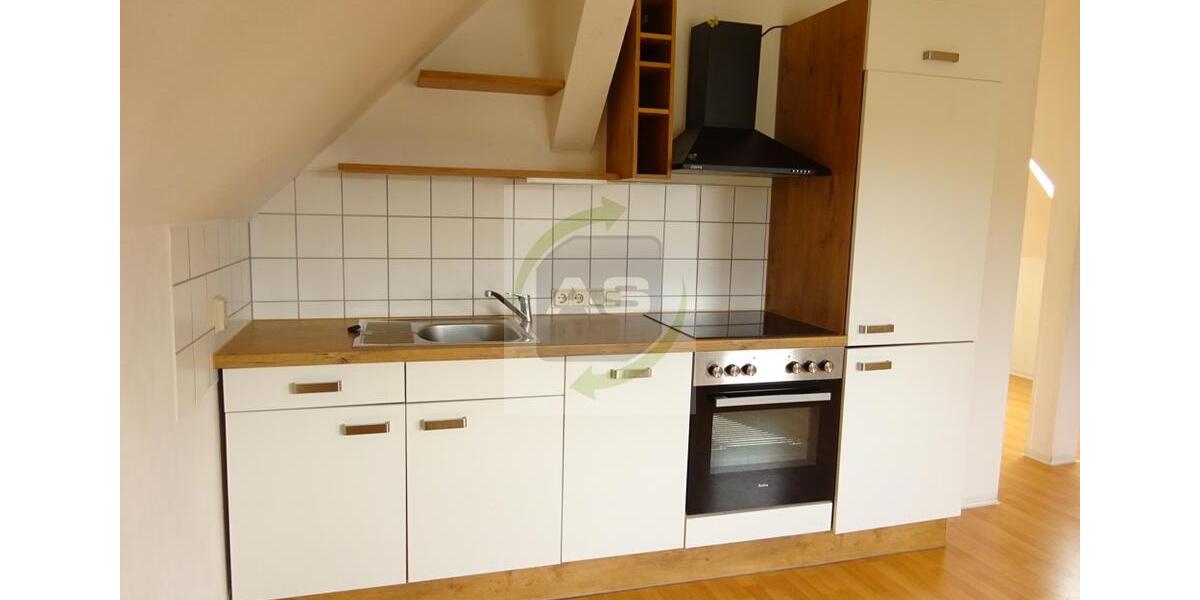 Dachgeschoßwohnung Zwickau Neuplanitz - 2 Zimmer, 70 m&sup2;, 390&euro; | Angebot:25547286