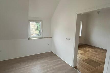 Wohnung Gersdorf - 5 Zimmer, 130 m&sup2;, 900&euro; | Angebot:25717822