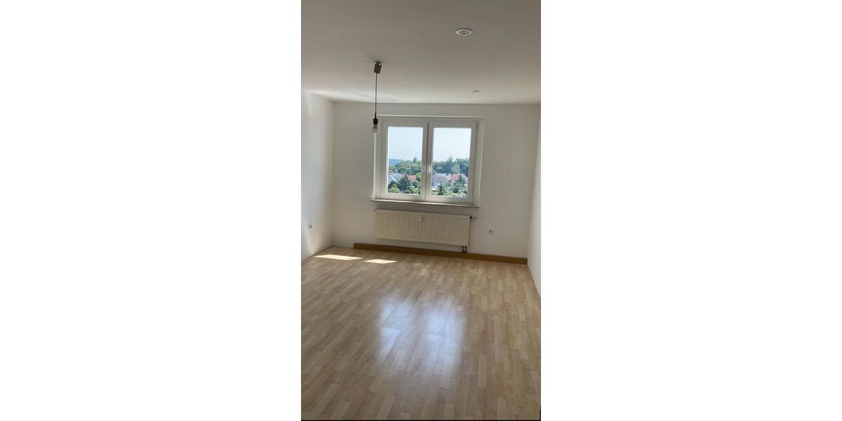 Etagenwohnung Crimmitschau - 3 Zimmer, 55 m&sup2;, 350&euro; | Angebot:25064679