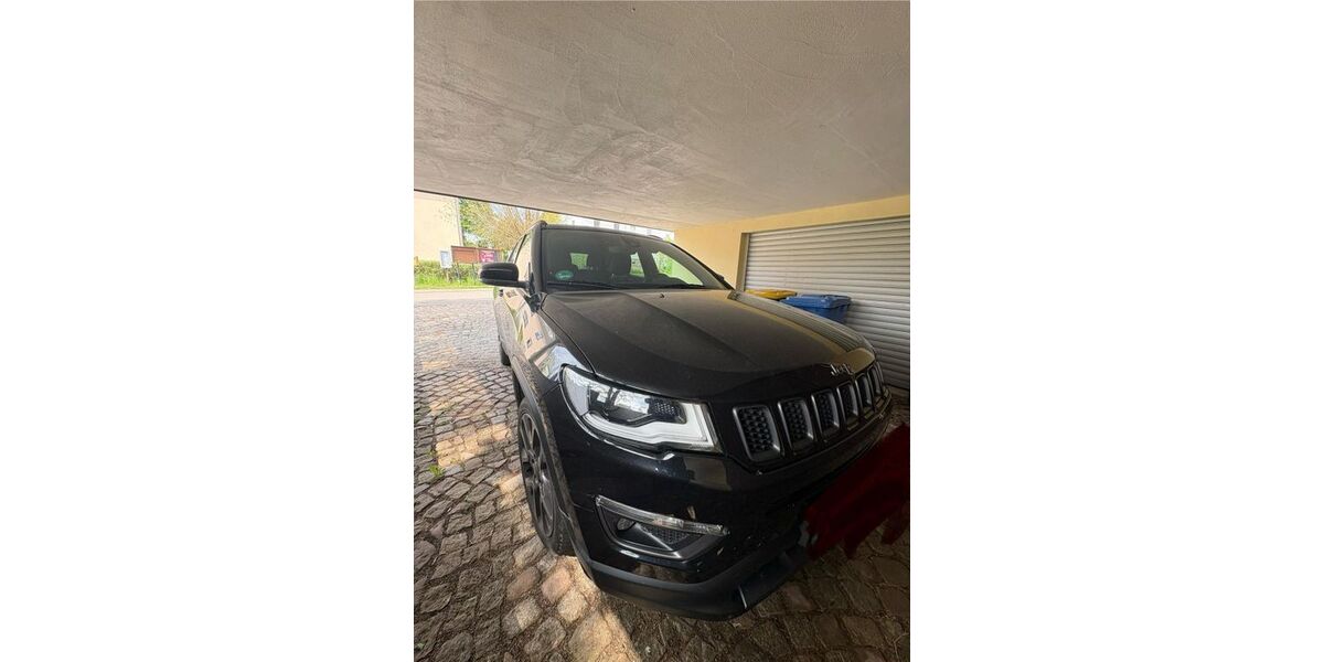 Jeep Compass 107.170 km 15.900 &euro; Wildenfels 08134