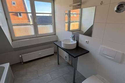 Wohnung Zwickau Mitte-Nord - 2 Zimmer, 65 m&sup2;, 430&euro; | Angebot:25282042