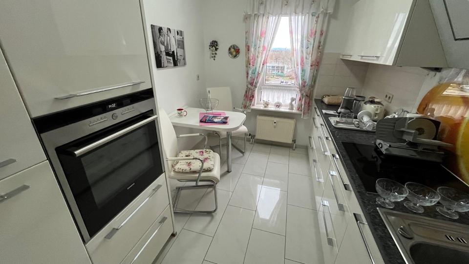 Etagenwohnung Zwickau Auerbach - 3 Zimmer, 80 m&sup2;, 570&euro; | Angebot:25963484