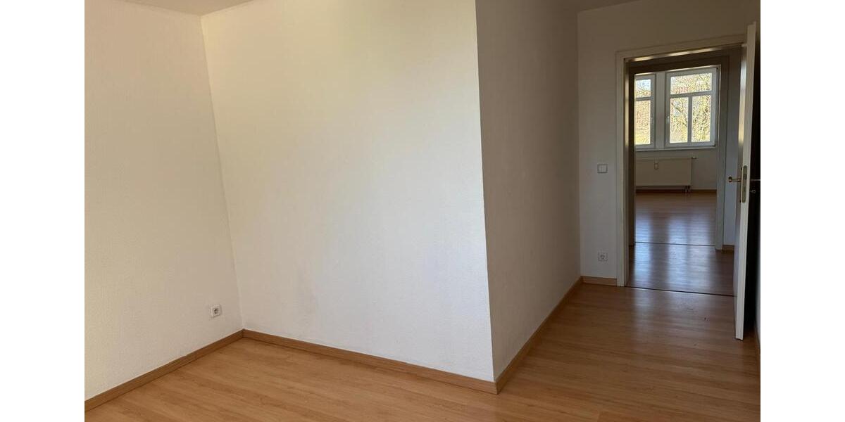 Dachgeschoßwohnung Zwickau Zwickau-Nord - 3 Zimmer, 60 m&sup2;, 370&euro; | Angebot:25377471