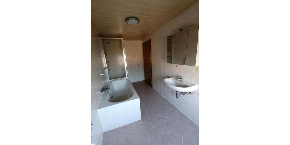 Etagenwohnung Limbach-Oberfrohna Oberfrohna - 2 Zimmer, 55 m&sup2;, 280&euro; | Angebot:24307006