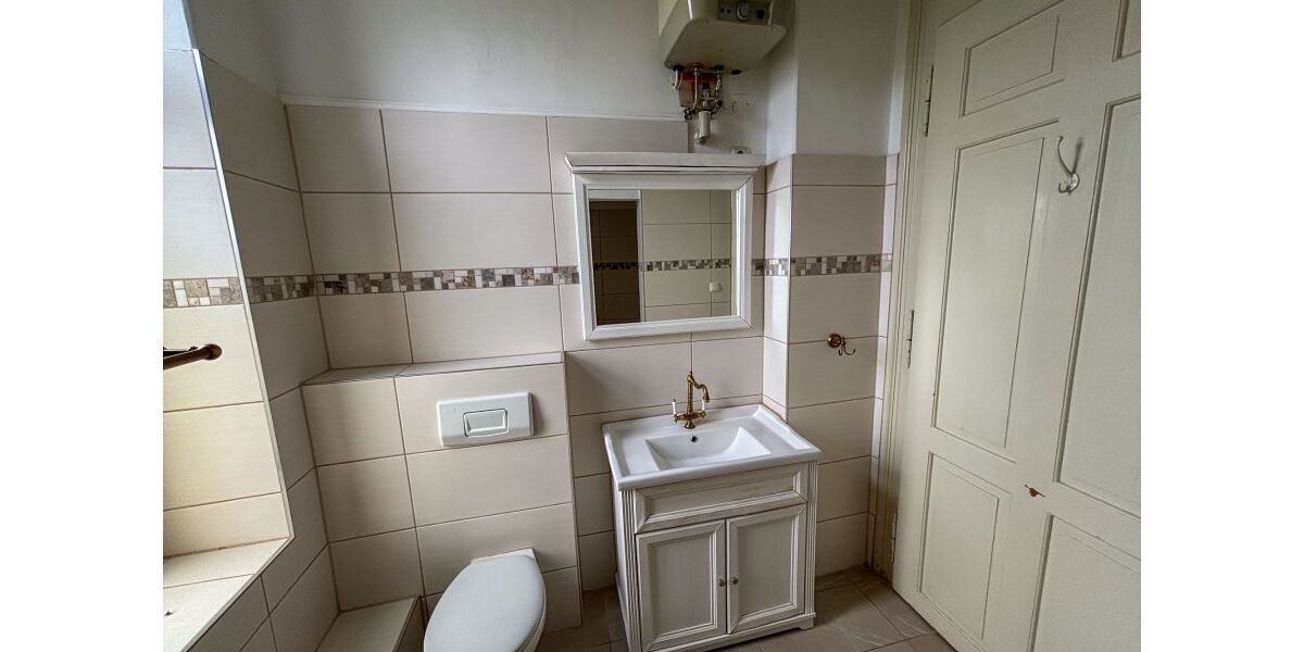 Großzügige 4 Zimmer Wohnung mit 185 qm - Etagenwohnung Reichenbach Rotschau | Angebot:25301003