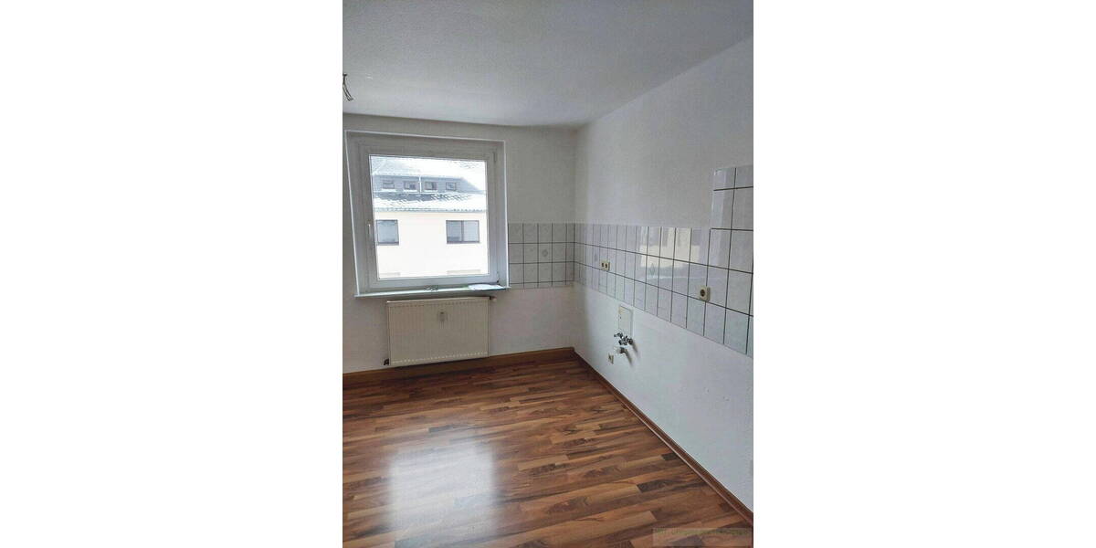 Etagenwohnung Oberlungwitz - 2 Zimmer, 55 m&sup2;, 260&euro; | Angebot:25984606