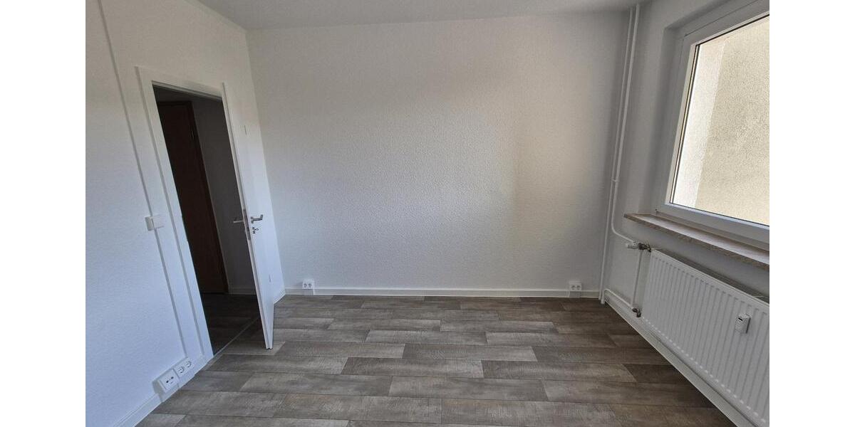 Etagenwohnung Hohenstein-Ernstthal Ernstthal - 3 Zimmer, 56 m&sup2;, 376&euro; | Angebot:24781253